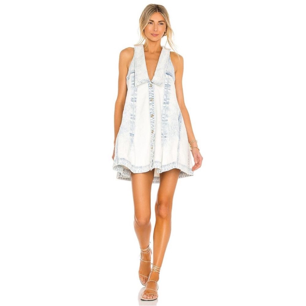 FREE PEOPLE Katie Denim Dress in Icing Sugar Light Wash Oversized Size M